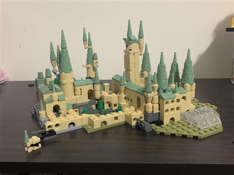 Micro Hogwarts Castle : r/lego