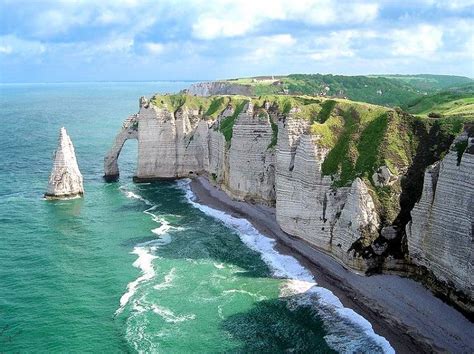 Arras France Tourism Guide » Étretat in Upper Normandy