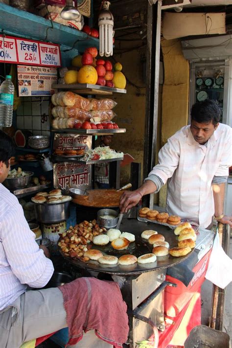 Hira Lal Chaat Wala - the place to get kulle chaat Desi Street Food, Street Food Market, Asian ...