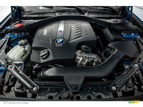 2016 BMW M2 Coupe Engine Photos | GTCarLot.com