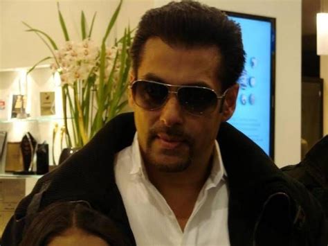 Pin on Salman Khan In Kick Movie Wearing Sunglasses