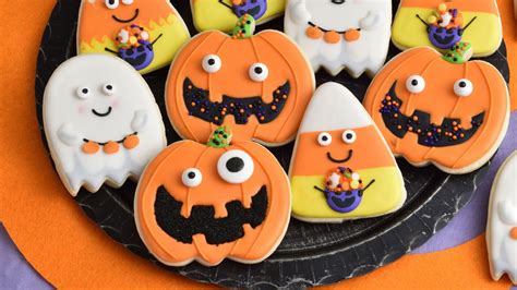 Yummy halloween decorating cookie ideas for your Halloween party