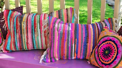 Mark Montano: No Sew Rag Rug Pillows