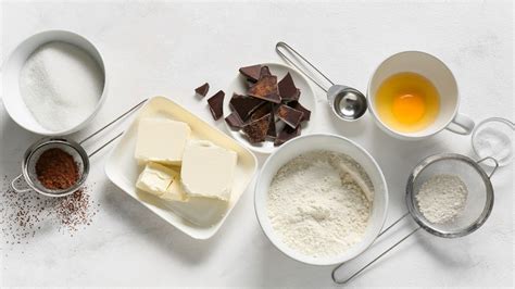 Why You Really, Really Shouldn't Cheap Out On Baking Ingredients