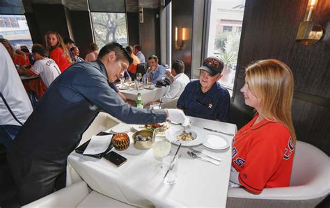 Here's where to eat near Minute Maid Park during the World Series