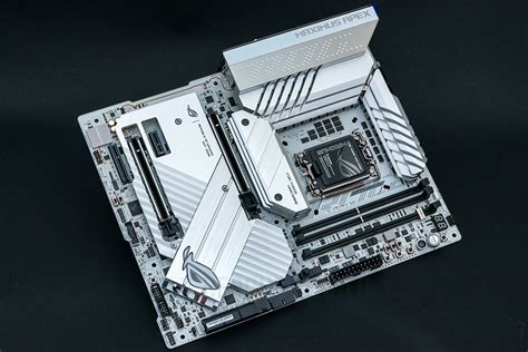 銀白色系高階超頻板，ASUS ROG Maximus Z790 Apex 開箱動手玩 - BenchLife.info