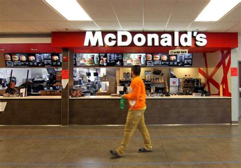 McDonald’s in Trumbull mall food court closes