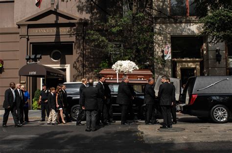 Joan Rivers Funeral - Mirror Online