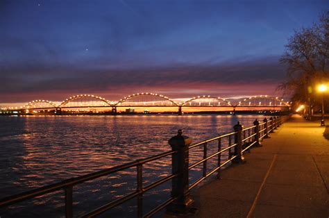 Centennial Bridge at Sunset, Quad-Cities | Update 02-04-09: … | Flickr