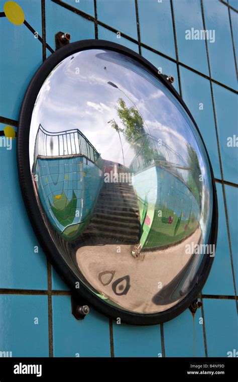 Parabolic Mirror Stock Photos & Parabolic Mirror Stock Images - Alamy