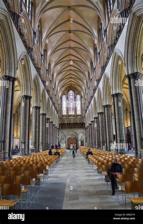 inside salisbury cathedral Stock Photo - Alamy