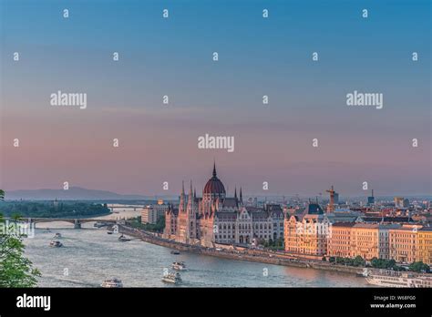 Panorama of Budapest at sunset. Hungarian landmarks: Chain Bridge ...