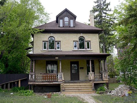 Historic Sites of Manitoba: Neilson House (74 Balmoral Street, Winnipeg)