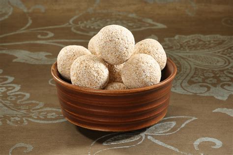 3 healthy Makar Sankranti recipes to try - HealthifyMe Blog | Recipes ...