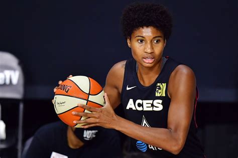 WNBA: Las Vegas Aces’ Angel McCoughtry tears ACL and meniscus - Swish ...