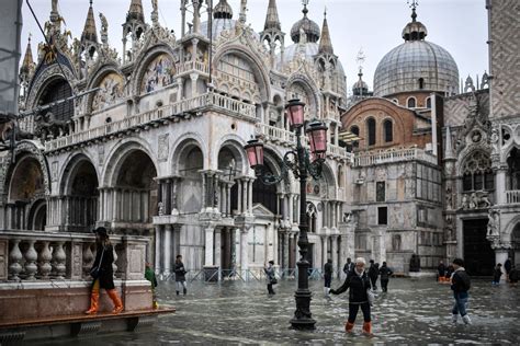 Venice ‘on Its Knees’ After Historic Floods Create State of Emergency (Photos)