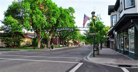 SimplyEvansPhotoArt BlogSite: I Love Downtown Pleasanton, California