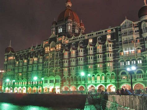 file:Taj Mahal Palace Hotel at night.jpg - Wikipedia