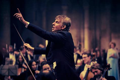 'Maestro': Bradley Cooper's Leonard Bernstein Biopic Unveils Trailer