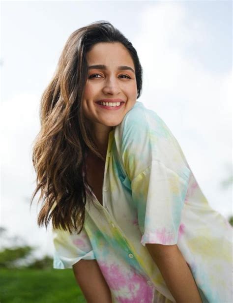 Alia Bhatt Reveals She Was Very Conscious About Her 'Jiggly-Wiggly Arms ...