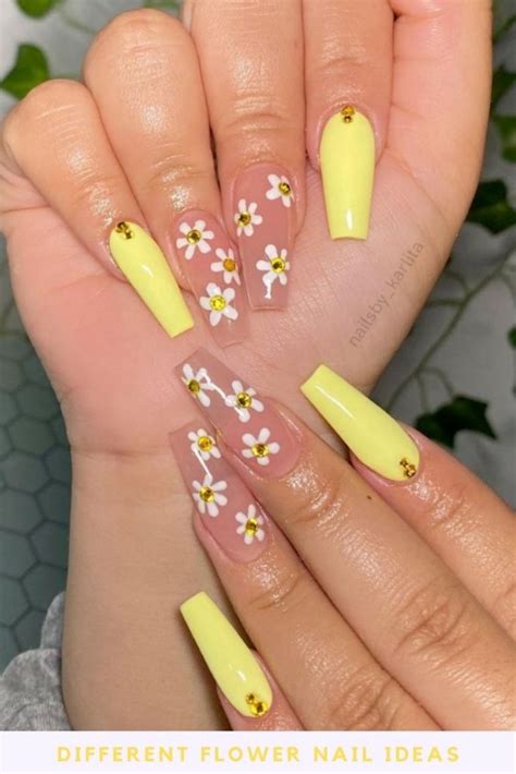 27 Simple and Elegant Flower Nail Designs for Summer 2021