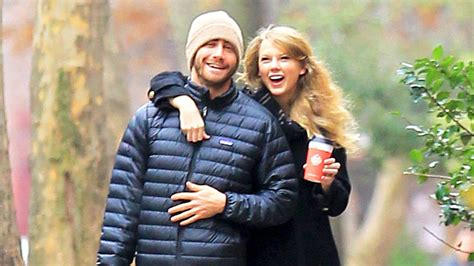 Jake Gyllenhaal Was Asked About Taylor Swift and Things Got Icy | Us Weekly