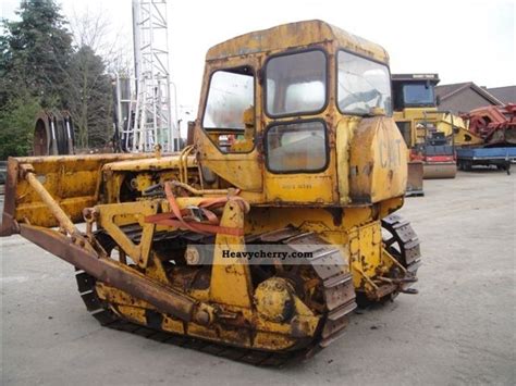 CAT D4 1962 Dozer Construction Equipment Photo and Specs