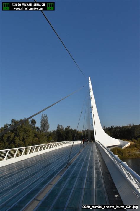 Sundial Bridge @ streetcarmike.com