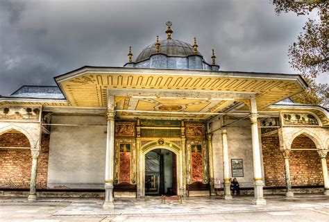 Topkapi Palace: the political center of the Ottoman Empire