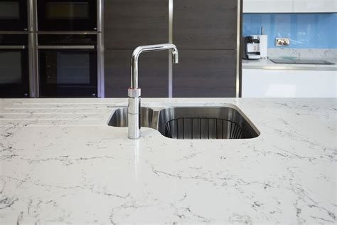 Caesarstone - WHITE ATTICA | Kitchen worktop, Caesarstone, Home decor