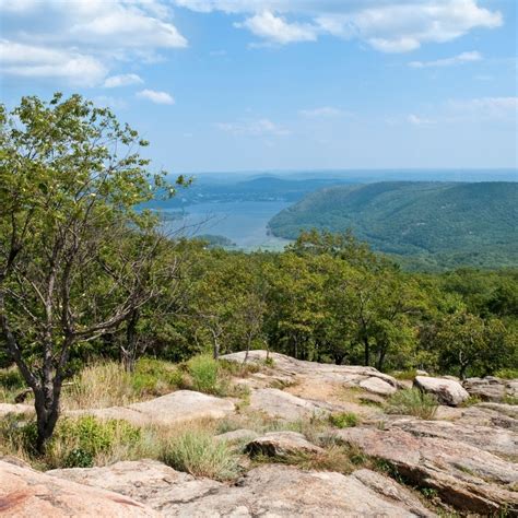 12 Best Hikes in The Hudson Valley Worth Checking Out