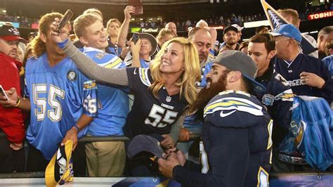 Total Pro Sports Eric Weddle Signs Autographs for Hour After Last Game ...