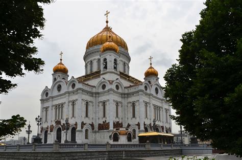 Photo: Cathedral of Christ the Saviour - Moscow