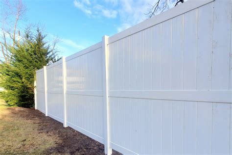 Hanover Fencing Company Hanover, PA Vinyl Fence Builder