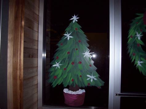 Christmas tree | Window painting, Christmas window painting, Christmas crafts