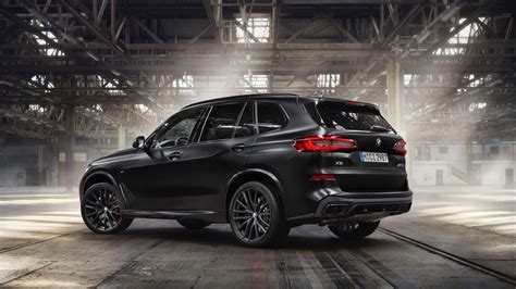 2022 BMW X5 Black Vermilion is perfect for the fashion conscious