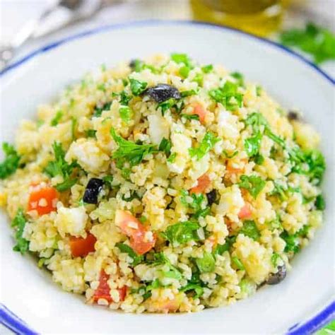 Traditional Tabouli Salad Recipe (Tabbouleh) Step by Step - Whiskaffair