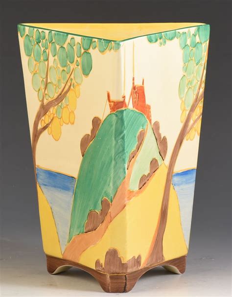 Clarice Cliff SECRETS SHAPE 200 VASE C.1932 | Clarice cliff, Art deco ...