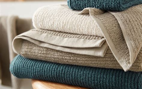 The Best Quick Drying Towels Mean You’ll Never Deal With a Damp, Smelly Towel Again – SPY