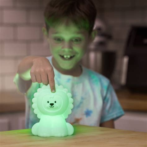 LED Lion Night Light with Remote – Squirrelly Mama