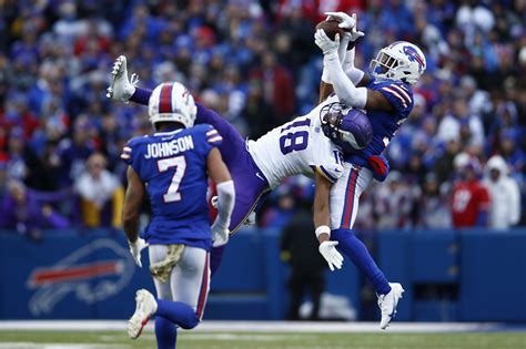 Vikings outlast Bills in overtime in wildest NFL game of 2022 - Noti Group