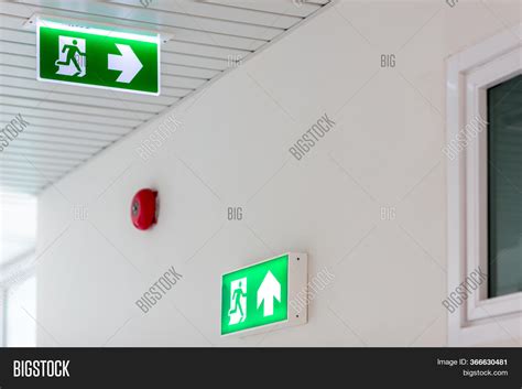 Green Emergency Exit Image & Photo (Free Trial) | Bigstock