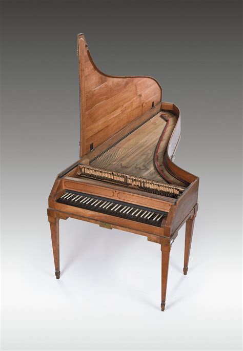 Un piano-forte viennois de l’époque... | Gazette Drouot