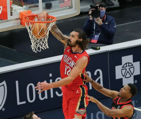 Pelicans' Steven Adams is a full-time NBA center and part-time worm farmer | Pelicans | nola.com