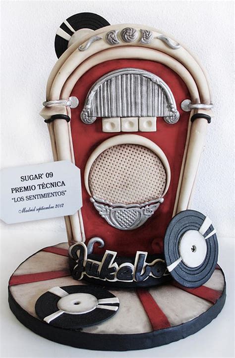 The Jukebox cake - Decorated Cake by Berna García / - CakesDecor