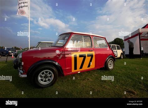 Mini cooper 1960s hi-res stock photography and images - Alamy