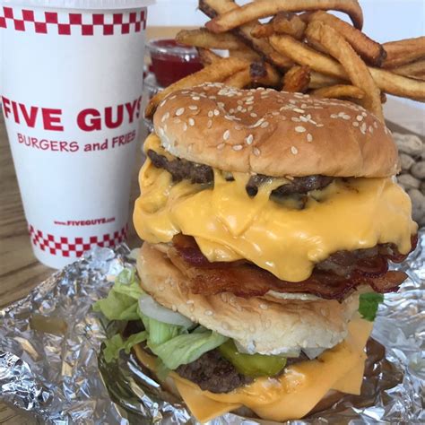 Five Guys Burger : This Is Why Five Guys Burgers Are So Delicious / That's thanks to the freedom ...