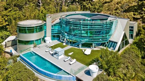 In Photos: Take An Inside Tour Of Justin Bieber's House | IWMBuzz