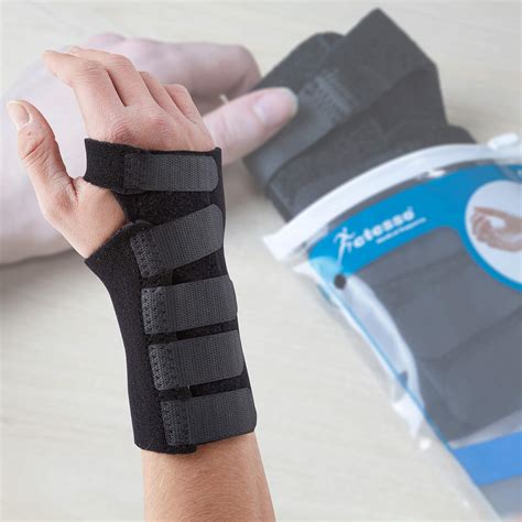 Actesso Advanced Wrist Support Brace - Carpal Tunnel Splint - Relieves Wrist Pain, Sprains ...