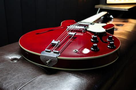 Epiphone Riviera CH (MIK) w/ OHSC (2nd Hand) ⋆ Guitar Lovers